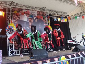 zwarte pieten festival-podium